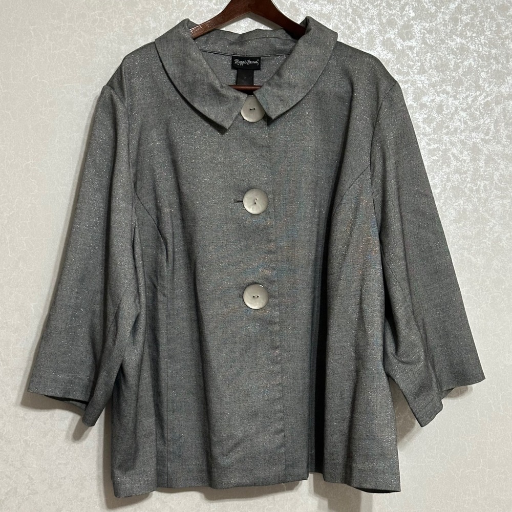 Maggie Barnes Metallic Shimmer 3/4 Sleeve Jacket Peter Pan Collar Grey
Plus 3X